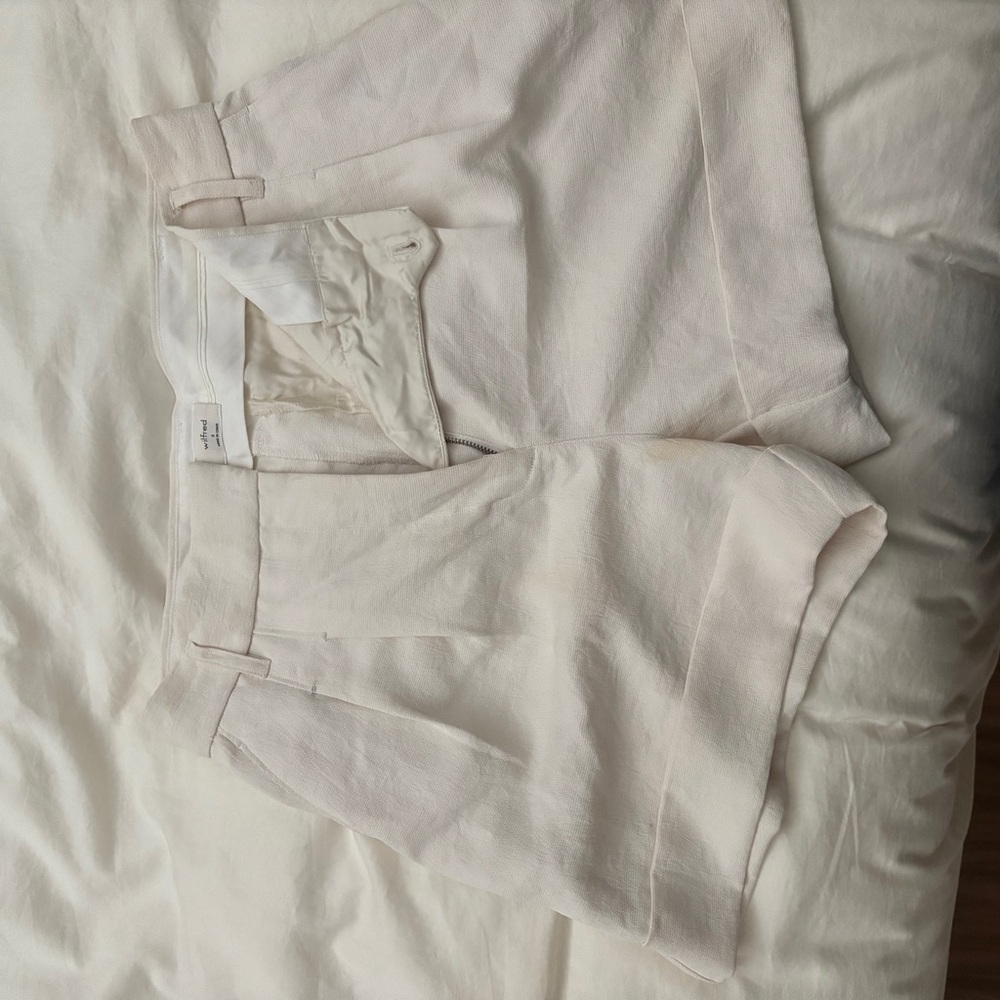 Aritzia effortless High-Waisted Shorts